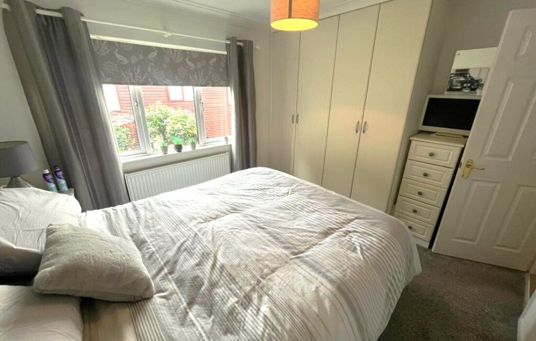 1856a1c099d98af05cce8e1a4ae0b10c