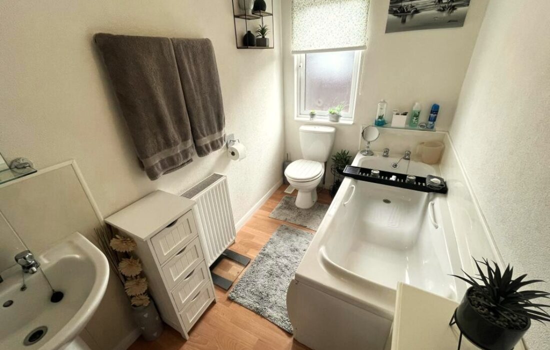 5d040711b13596a83ba05e9b2ed67568